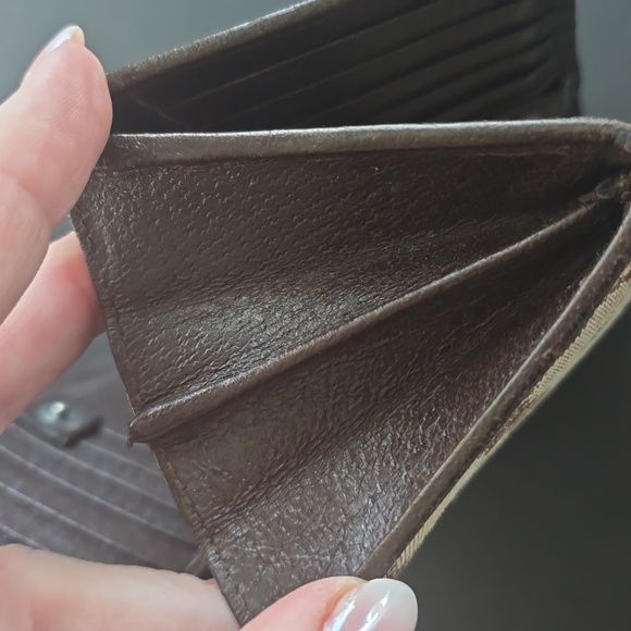 Gucci Double Snap Long Wallet - Picture 13 of 13